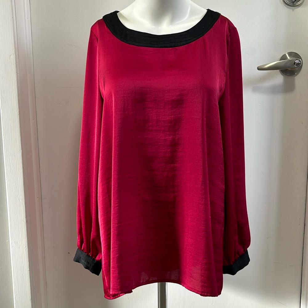 KENNETH COLE REACTION stain blouse